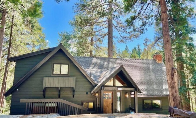 Blue Jay Cabin | Beautiful family cabin w/forest views. Walk to Blue Jay, 2 miles to the Village