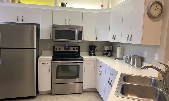 Gateway Condo | Beautiful first floor condo with view of the prestigious Gateway Golf Course.
