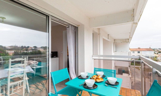 Meschers-sur-Gironde Apartment | Beautiful apartment for 4 guests with WIFI, TV and balcony