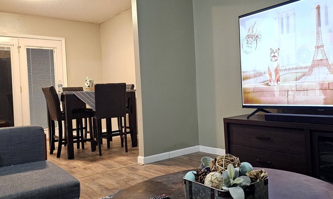 St. Robert House | Beautiful Gem with a hint of Luxury