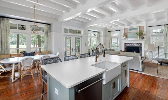 Palmetto Bluff House | Beautiful Greenside Retreat - 4 Bedroom on the Golf course!