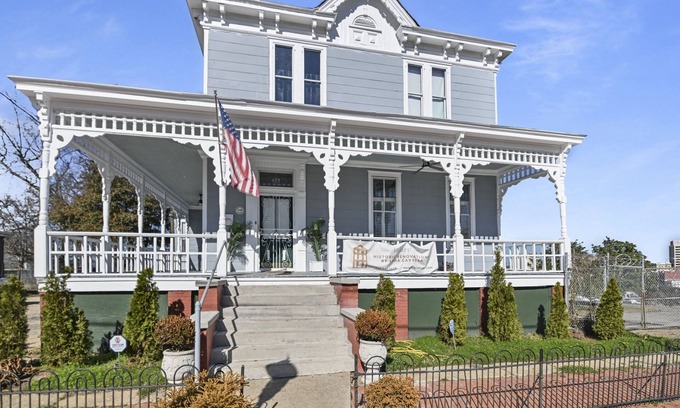 Montgomery House | Beautiful historic home that has just been redone in downtown Montgomery, AL.