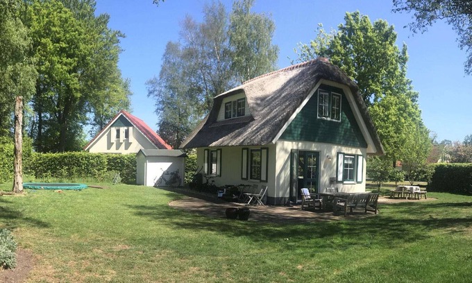 Heeten House | Beautiful Holiday Home in Heeten with Private Garden