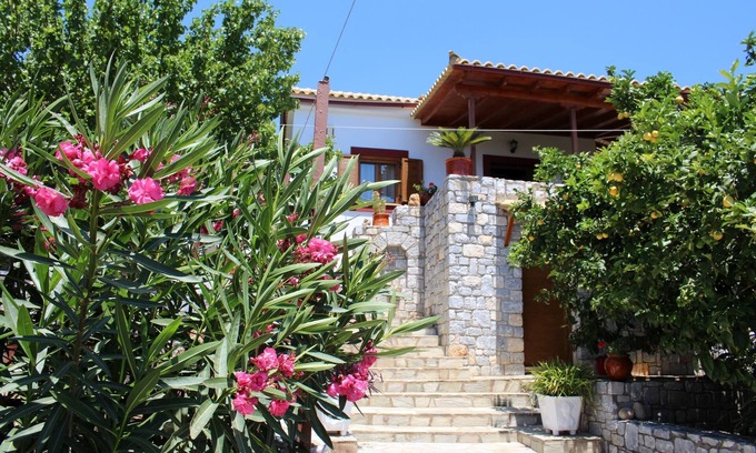 Aloizianika House | Beautiful holiday house with sea view, terrace, BBQ | Lakonia, Peloponnese