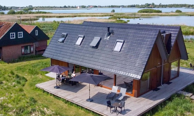 Goengahuizen House | Beautiful holiday home in Friesland