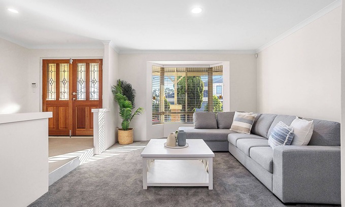 Hillarys House | Beautiful Home away from Home beside the beach.
