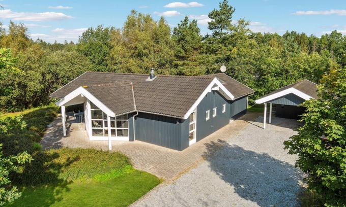 Øksenmølle House | Beautiful home in Ebeltoft with sauna