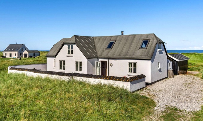 Frostrup House | Beautiful home in Frøstrup with sauna