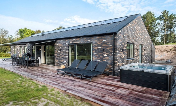 Helberskov Strand House | Beautiful home in Hadsund with sauna