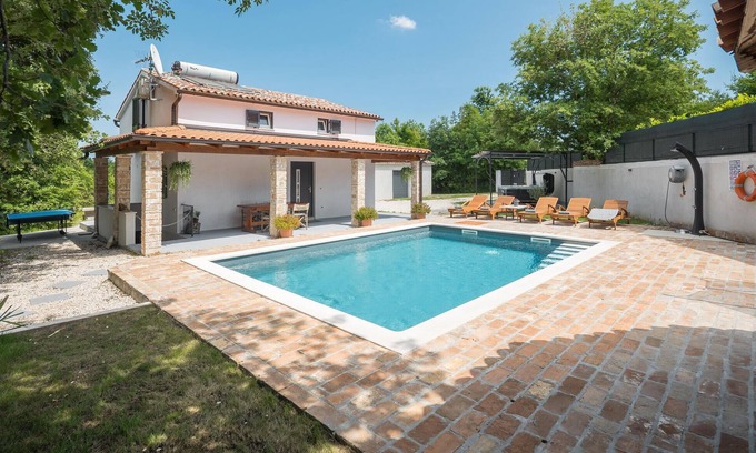 Municipality of Zminj House | Beautiful home in Krnicari with WiFi
