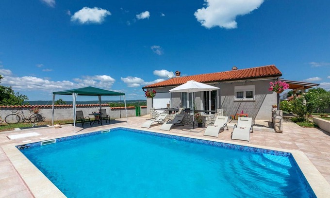 Sveta Nedelja House | Beautiful home in Labin with WiFi