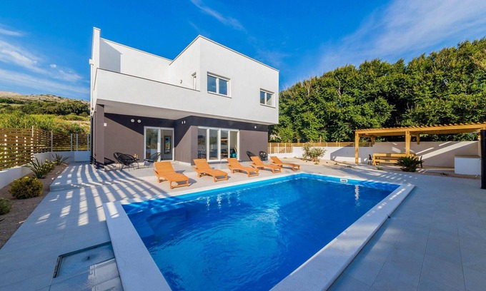 Pag House | Beautiful home in Pag with WiFi