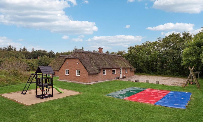 Øby House | Beautiful home in Ulfborg with sauna