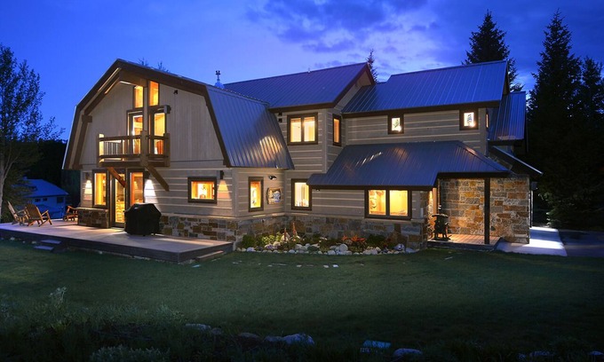 Crested Butte House | Beautiful home in Meridian Lake Park neighborhood just mins from the slopes