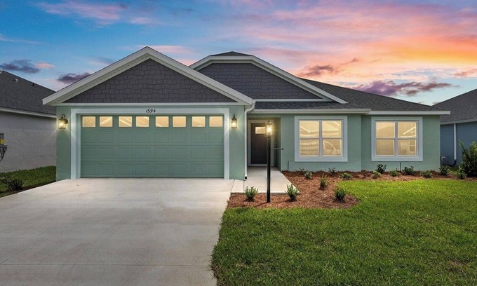 Okahumpka House | Beautiful Home in The Village FL near Sawgrass Grove.