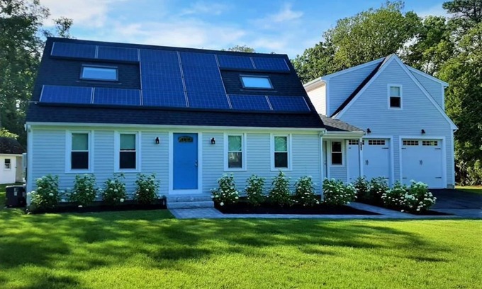 Sandwich House | Beautiful home! Private game room, swimming pool and pets allowed.