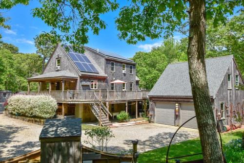 South Chatham House | Beautiful Home w Artistic Flair