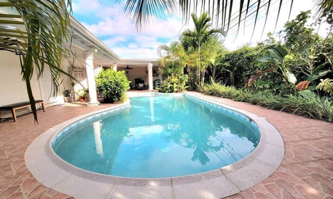Flagami House | Beautiful home w/pool, tropical patio, new kitchen