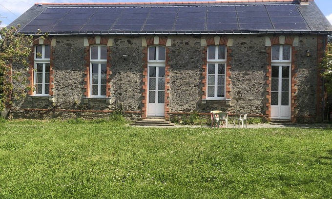 Chanzeaux House | Beautiful house in a former school