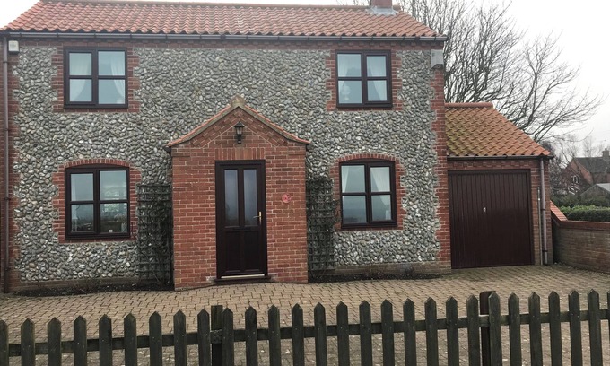 Mundesley House | Beautiful House, Fabulous Seaview, Quiet Rd in Mundesley & Blue Flag award beach