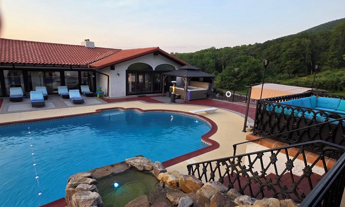 Stroudsburg House | Beautiful house with new hot tub, private heated swimming pool, 6 BR/6BA