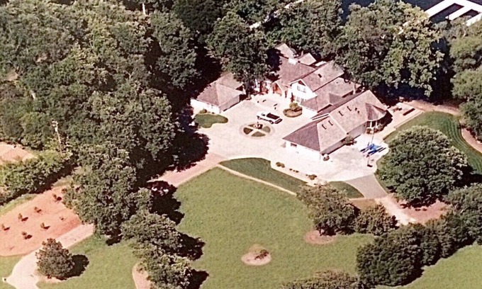 Kelseyville House | Beautiful Lake Front Home on 5 acres.multi family vacations