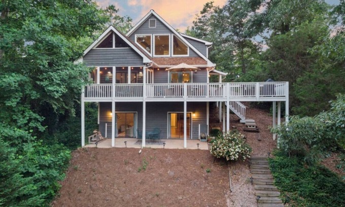 Gainesville House | Beautiful Lake Home for Longer Stays, 30 night minimum