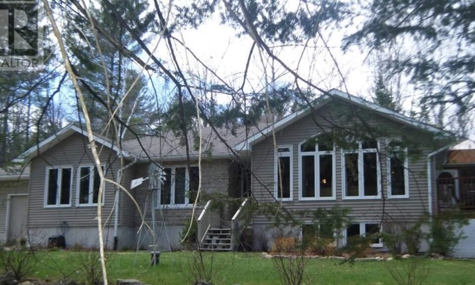 Lake of Bays Cottage | Beautiful lakeside cottage
