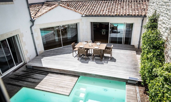 La Flotte House | Beautiful large 5 bedroom house in the village centre.