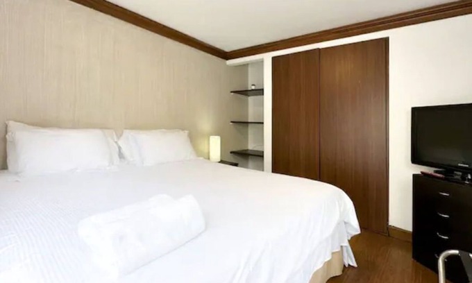 Chico Apartment | Beautiful loft, Bogotá 93 Park