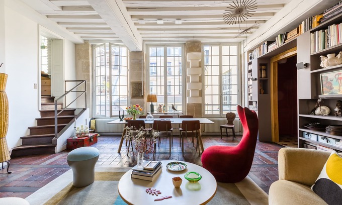 Saint-Merri Apartment | Beautiful Loft on Rue Quincampoix, by Veeve