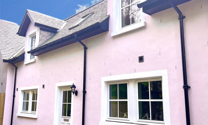 Ardtalnaig House | Beautiful luxury home in a wonderful highland setting overlooking Loch Tay