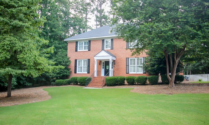 Martinez House | Beautiful Masters Golf Tournament Rental! Minutes from the course!