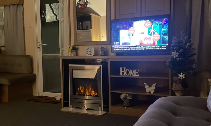 Rhyl House | Beautiful modern caravan