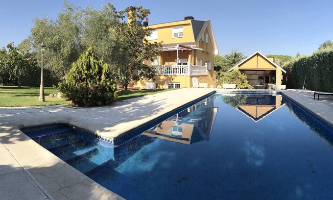 Boadilla del Monte Apartment | Beautiful New Apartment Full Equipe