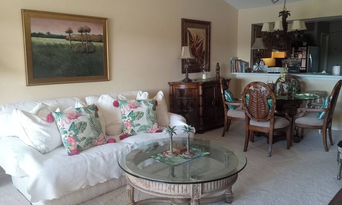 Crown Pointe Condo | BEAUTIFUL NAPLES GETAWAY - PEACEFUL & QUIET