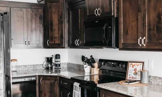 Logan Apartment | Beautiful New 3 BR 2BA Townhome No Stairs