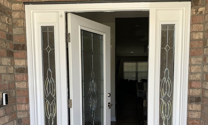 Westside House | Beautiful newly updated 4 bedroom home