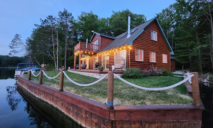 Rose City House | Beautiful, newly updated lake house. Right on a gorgeous Loon Lake!