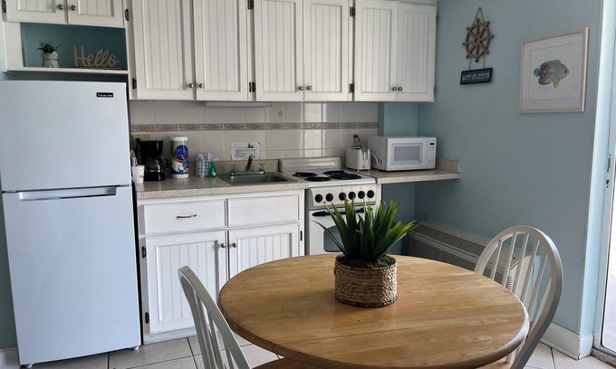 South Peninsula Historic District Resort | Beautiful Oceanview with Queen size bed unit 317