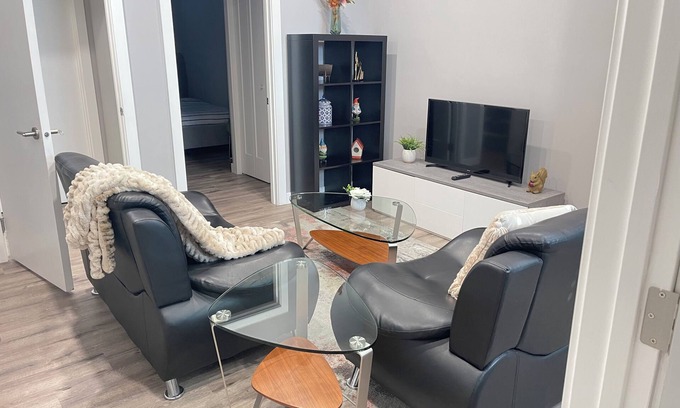 Calgary House | Beautiful one bedroom basement suite in Ne Calgary