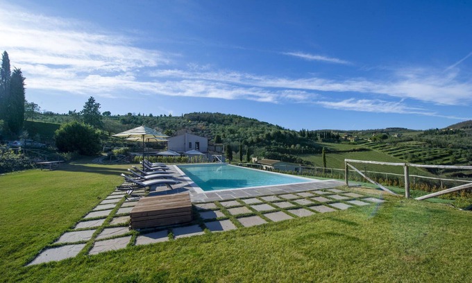 Panzano in Chianti Villa | Beautiful private villa with A/C, WIFI, private pool, hot tub, TV, patio, close to Greve In Chianti
