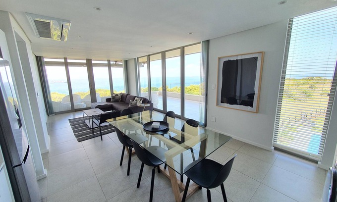 Hillhead Apartment | Beautiful Panoramic Views