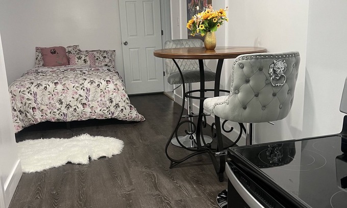 Weequahic Bed & Breakfast | Beautiful Peaceful Zen Located in the heart of the city. Near 3 majore cities.