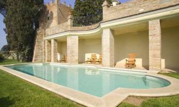 Castelfiorentino Villa | Beautiful private villa with WIFI, private pool, hot tub, A/C, TV, terrace, close to San Gimignano
