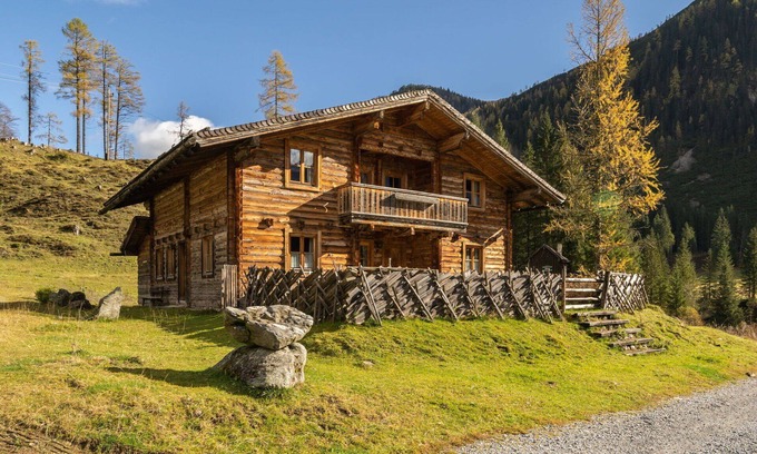 Untertauern House | Beautiful private villa for 17 guests with WIFI, TV and balcony