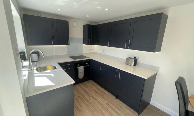 Dinas Powys House | Beautiful Private Detached 1-Bed Bungalow