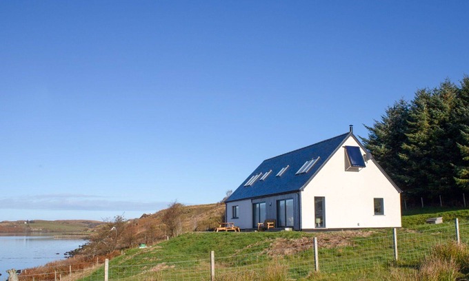 Greshornish House | Beautiful private villa for 6 people with WIFI and TV