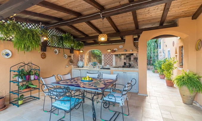 Cannigione House | Beautiful private villa for 8 guests with A/C, WIFI, TV, patio and pets allowed