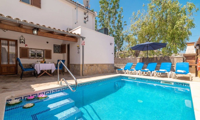 Puerto de Pollensa House | Beautiful private villa for 8 people with WIFI, private pool, A/C, TV and patio